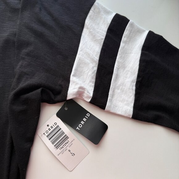 Torrid Super Soft Slub Jersey Top w/ Heart Graphic & Striped Sleeves Womens Sz 0 - Picture 5 of 6